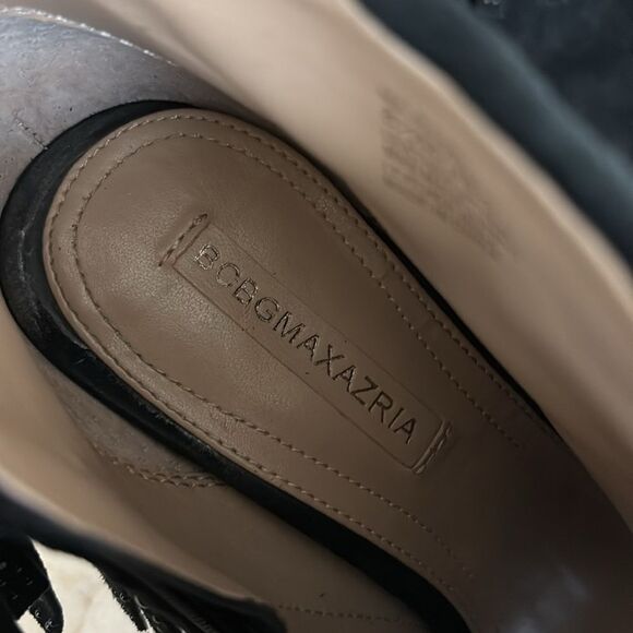 BCBG MAXAZRIA Raimi Bootie Black Suede Peep Toe Fringe High Heel Ankle Boots - Picture 9 of 11